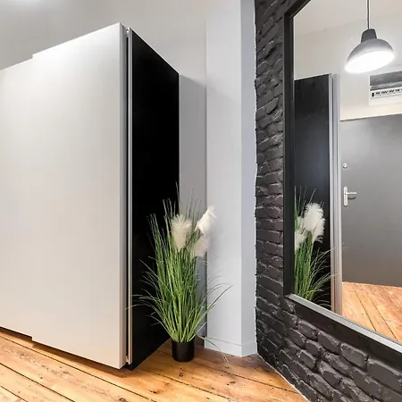 Margi Martini Big Beauti דירה שצ'צ'ין